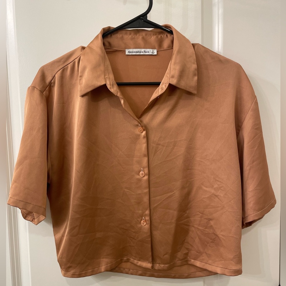 Abercrombie & Fitch 90s cropped boxy satin button up shirt